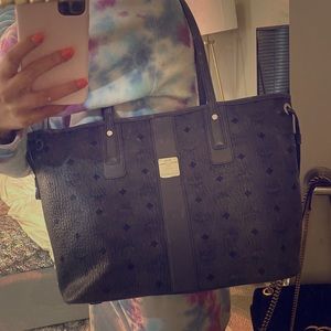 MCM SHOPPER SHOULDER BAG